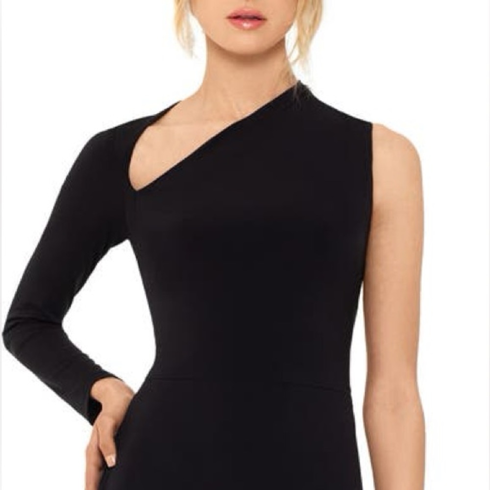Elegant Black One-Shoulder Evening Dress